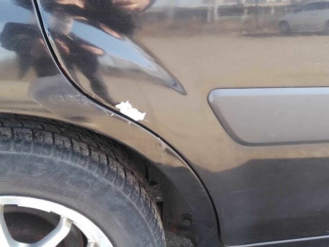 Черный Киа Рио, объемом двигателя 1.4 л и пробегом 132 тыс. км за 4000 $, фото 10 на Automoto.ua