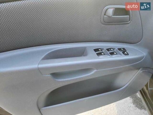 Чорний Кіа Ріо, об'ємом двигуна 1.4 л та пробігом 184 тис. км за 4800 $, фото 46 на Automoto.ua