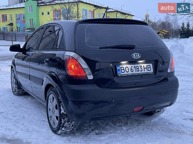 Черный Киа Рио, объемом двигателя 1.6 л и пробегом 233 тыс. км за 4199 $, фото 9 на Automoto.ua