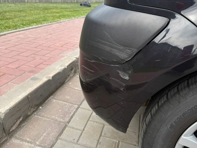 Черный Киа Рио, объемом двигателя 1.4 л и пробегом 230 тыс. км за 4400 $, фото 8 на Automoto.ua