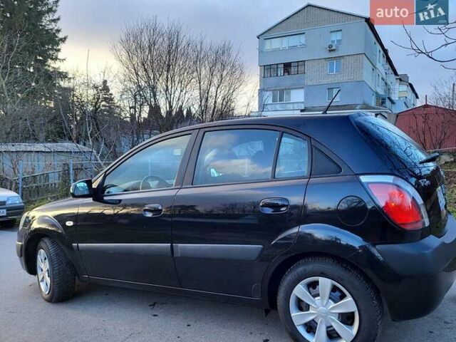 Чорний Кіа Ріо, об'ємом двигуна 1.4 л та пробігом 184 тис. км за 4800 $, фото 23 на Automoto.ua