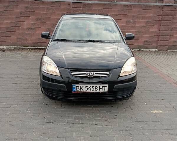 Черный Киа Рио, объемом двигателя 1.4 л и пробегом 203 тыс. км за 4499 $, фото 8 на Automoto.ua