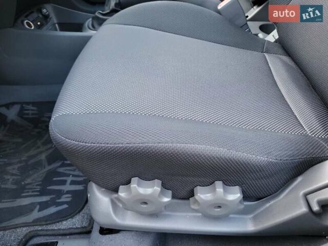 Чорний Кіа Ріо, об'ємом двигуна 1.4 л та пробігом 184 тис. км за 4800 $, фото 45 на Automoto.ua