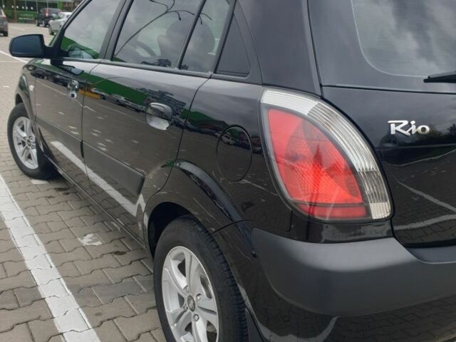 Киа Рио 2007 в Черновцах на Automoto.ua Черный Киа Рио, объемом двигателя 1.4 л и пробегом 173 тыс. км за 5000 $, фото 5 на Automoto.ua