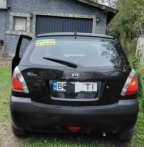Черный Киа Рио, объемом двигателя 0 л и пробегом 292 тыс. км за 4500 $, фото 5 на Automoto.ua