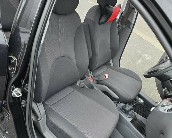 Черный Киа Рио, объемом двигателя 1.4 л и пробегом 250 тыс. км за 4300 $, фото 16 на Automoto.ua