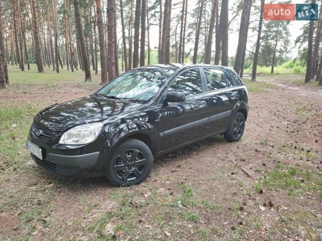 Черный Киа Рио, объемом двигателя 1.34 л и пробегом 167 тыс. км за 5000 $, фото 7 на Automoto.ua