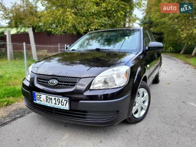 Черный Киа Рио, объемом двигателя 1.4 л и пробегом 184 тыс. км за 4999 $, фото 16 на Automoto.ua
