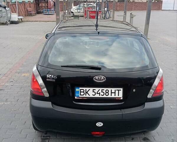 Черный Киа Рио, объемом двигателя 1.4 л и пробегом 203 тыс. км за 4499 $, фото 39 на Automoto.ua
