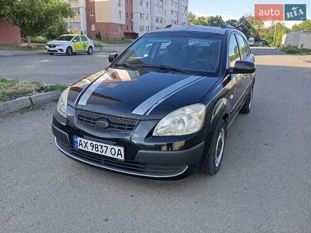 Черный Киа Рио, объемом двигателя 1.4 л и пробегом 153 тыс. км за 3600 $, фото 5 на Automoto.ua