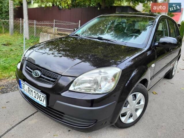 Черный Киа Рио, объемом двигателя 1.4 л и пробегом 184 тыс. км за 4999 $, фото 20 на Automoto.ua