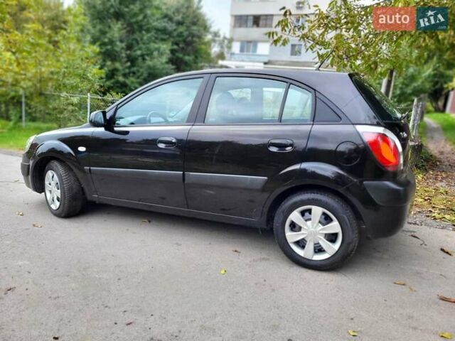 Черный Киа Рио, объемом двигателя 1.4 л и пробегом 184 тыс. км за 4999 $, фото 19 на Automoto.ua