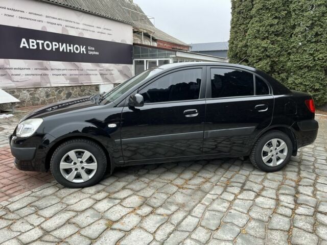 Чорний Кіа Ріо, об'ємом двигуна 1.4 л та пробігом 55 тис. км за 6800 $, фото 4 на Automoto.ua