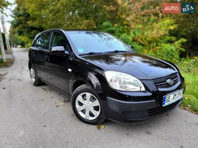 Черный Киа Рио, объемом двигателя 1.4 л и пробегом 184 тыс. км за 4999 $, фото 9 на Automoto.ua