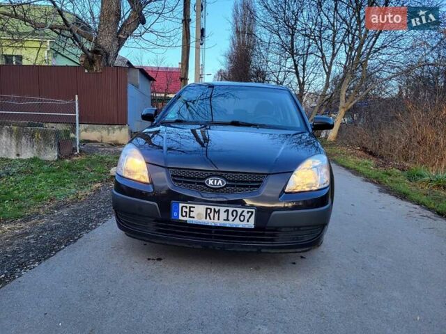 Чорний Кіа Ріо, об'ємом двигуна 1.4 л та пробігом 184 тис. км за 4800 $, фото 28 на Automoto.ua