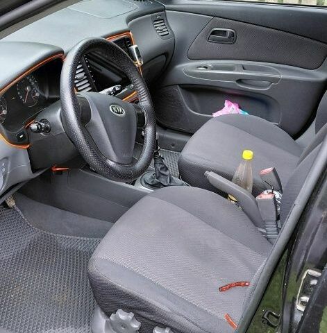 Черный Киа Рио, объемом двигателя 0 л и пробегом 292 тыс. км за 4500 $, фото 8 на Automoto.ua
