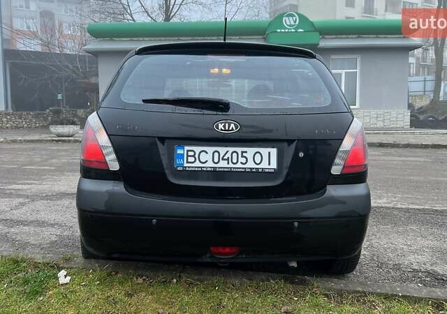 Черный Киа Рио, объемом двигателя 1.6 л и пробегом 230 тыс. км за 4900 $, фото 13 на Automoto.ua
