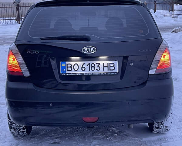 Черный Киа Рио, объемом двигателя 1.6 л и пробегом 233 тыс. км за 4199 $, фото 10 на Automoto.ua