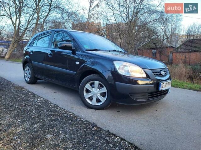 Чорний Кіа Ріо, об'ємом двигуна 1.4 л та пробігом 184 тис. км за 4800 $, фото 27 на Automoto.ua