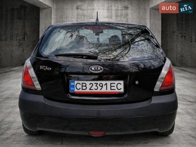 Черный Киа Рио, объемом двигателя 1.4 л и пробегом 212 тыс. км за 4000 $, фото 3 на Automoto.ua