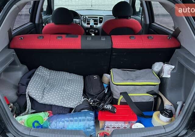 Черный Киа Рио, объемом двигателя 1.6 л и пробегом 230 тыс. км за 4900 $, фото 27 на Automoto.ua