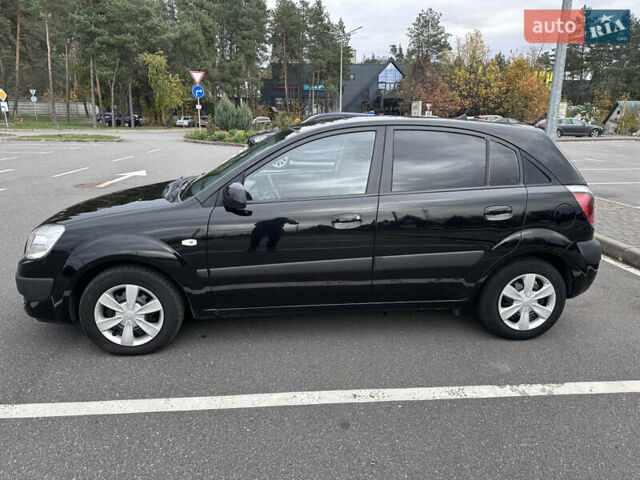 Черный Киа Рио, объемом двигателя 1.4 л и пробегом 158 тыс. км за 5000 $, фото 9 на Automoto.ua