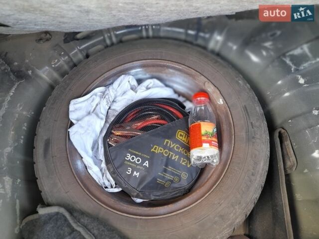 Черный Киа Рио, объемом двигателя 0 л и пробегом 220 тыс. км за 4500 $, фото 8 на Automoto.ua