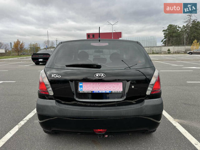Черный Киа Рио, объемом двигателя 1.4 л и пробегом 158 тыс. км за 5000 $, фото 12 на Automoto.ua
