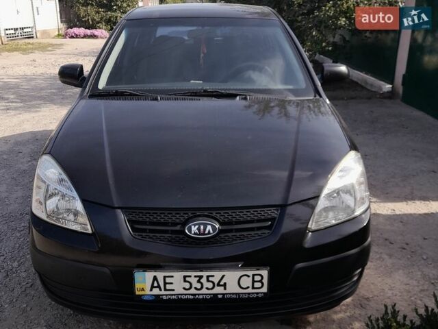 Черный Киа Рио, объемом двигателя 0 л и пробегом 220 тыс. км за 4500 $, фото 3 на Automoto.ua