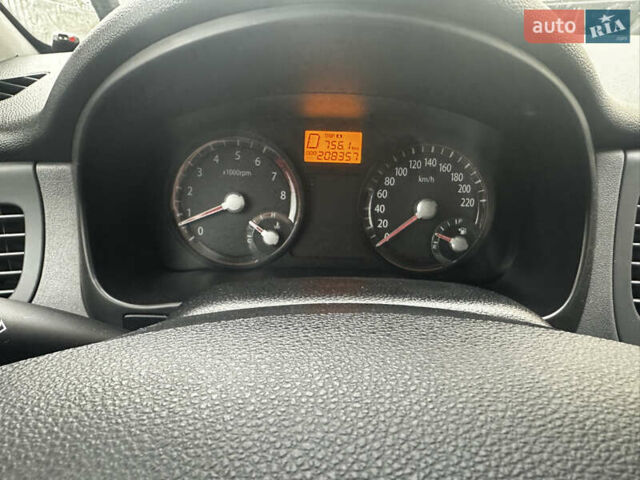 Черный Киа Рио, объемом двигателя 1.4 л и пробегом 208 тыс. км за 5400 $, фото 8 на Automoto.ua