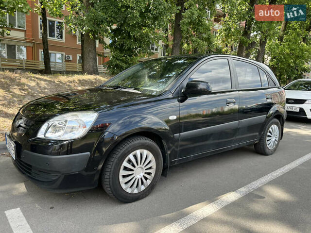 Черный Киа Рио, объемом двигателя 1.4 л и пробегом 193 тыс. км за 5800 $, фото 1 на Automoto.ua