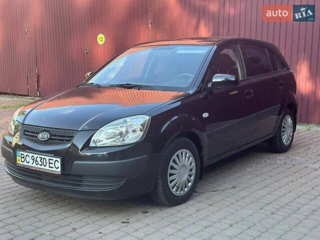Черный Киа Рио, объемом двигателя 1.4 л и пробегом 102 тыс. км за 4499 $, фото 7 на Automoto.ua