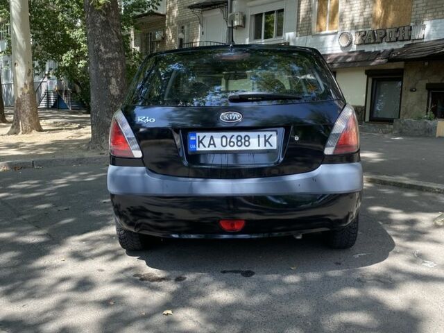 Чорний Кіа Ріо, об'ємом двигуна 1.4 л та пробігом 260 тис. км за 3100 $, фото 1 на Automoto.ua