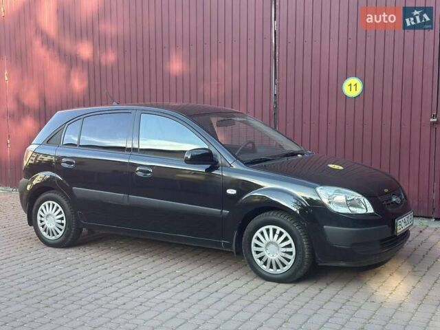 Черный Киа Рио, объемом двигателя 1.4 л и пробегом 102 тыс. км за 4499 $, фото 10 на Automoto.ua