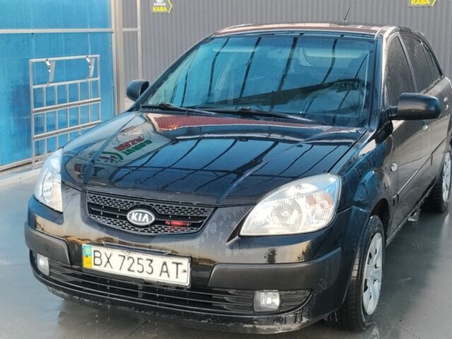Черный Киа Рио, объемом двигателя 1.4 л и пробегом 349 тыс. км за 2599 $, фото 2 на Automoto.ua