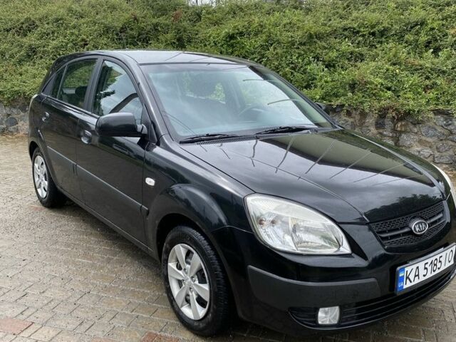 Чорний Кіа Ріо, об'ємом двигуна 1.5 л та пробігом 241 тис. км за 4350 $, фото 1 на Automoto.ua