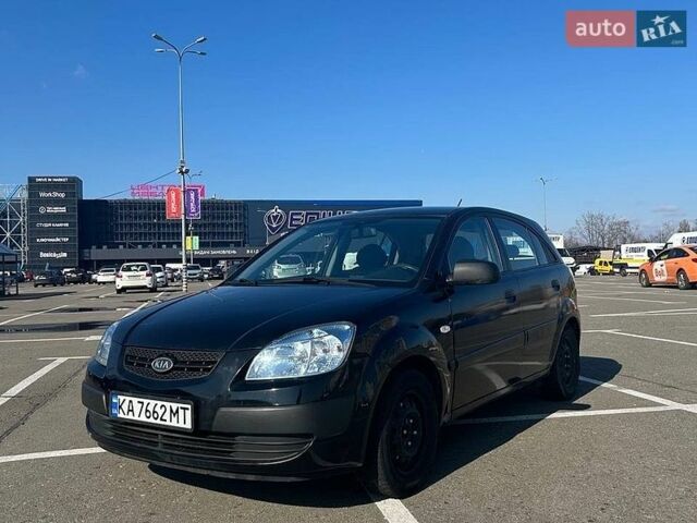 Черный Киа Рио, объемом двигателя 1.4 л и пробегом 167 тыс. км за 4200 $, фото 1 на Automoto.ua