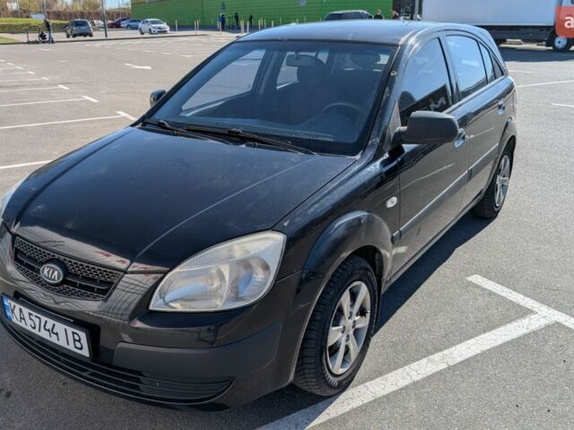 Черный Киа Рио, объемом двигателя 1.4 л и пробегом 287 тыс. км за 4400 $, фото 5 на Automoto.ua