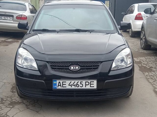 Чорний Кіа Ріо, об'ємом двигуна 1.4 л та пробігом 125 тис. км за 5900 $, фото 6 на Automoto.ua