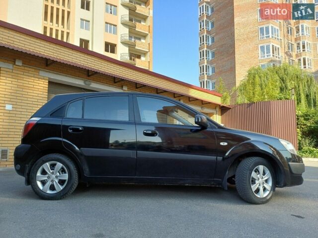 Черный Киа Рио, объемом двигателя 1.4 л и пробегом 212 тыс. км за 4400 $, фото 10 на Automoto.ua