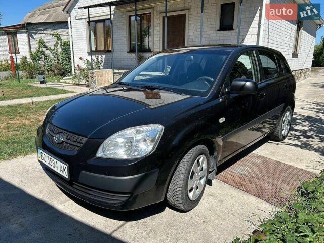 Черный Киа Рио, объемом двигателя 1.4 л и пробегом 214 тыс. км за 5100 $, фото 6 на Automoto.ua
