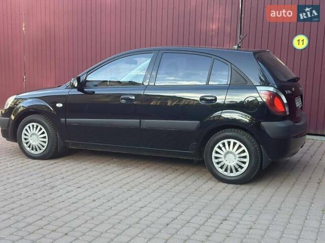 Черный Киа Рио, объемом двигателя 1.4 л и пробегом 102 тыс. км за 4499 $, фото 22 на Automoto.ua