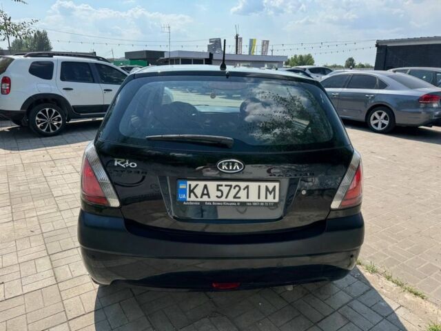 Черный Киа Рио, объемом двигателя 1.4 л и пробегом 160 тыс. км за 5993 $, фото 5 на Automoto.ua
