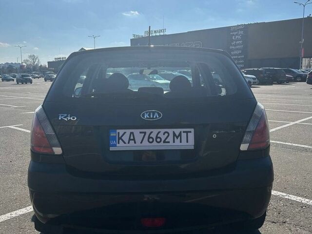 Чорний Кіа Ріо, об'ємом двигуна 1.4 л та пробігом 167 тис. км за 2900 $, фото 7 на Automoto.ua