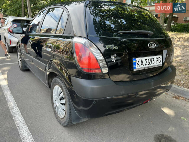Черный Киа Рио, объемом двигателя 1.4 л и пробегом 193 тыс. км за 5800 $, фото 3 на Automoto.ua