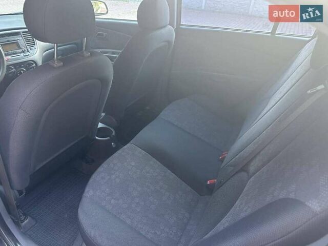 Черный Киа Рио, объемом двигателя 1.4 л и пробегом 102 тыс. км за 4499 $, фото 31 на Automoto.ua