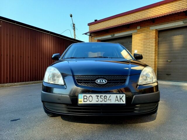 Черный Киа Рио, объемом двигателя 1.4 л и пробегом 212 тыс. км за 4430 $, фото 1 на Automoto.ua