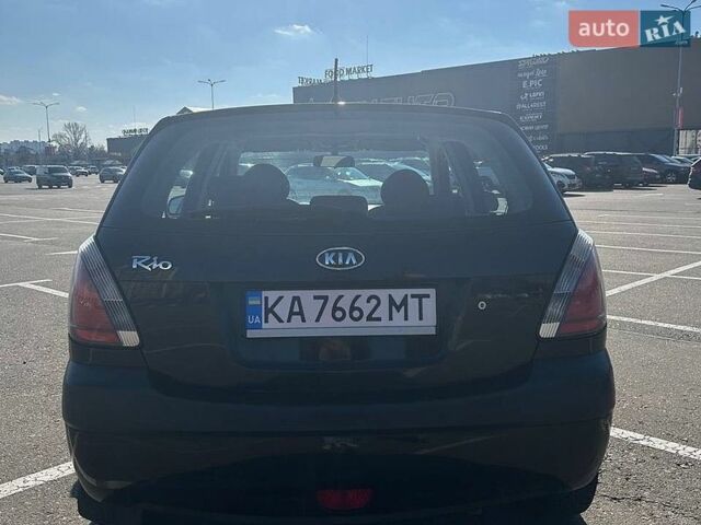 Черный Киа Рио, объемом двигателя 1.4 л и пробегом 167 тыс. км за 4200 $, фото 7 на Automoto.ua
