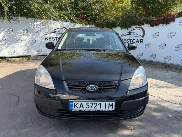 Чорний Кіа Ріо, об'ємом двигуна 1.4 л та пробігом 160 тис. км за 5494 $, фото 4 на Automoto.ua