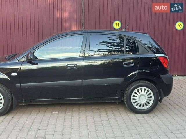 Черный Киа Рио, объемом двигателя 1.4 л и пробегом 102 тыс. км за 4499 $, фото 21 на Automoto.ua